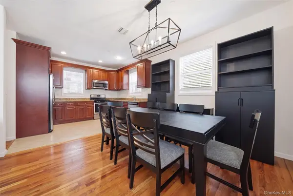 123 Clinton #A, Mineola, NY 11501