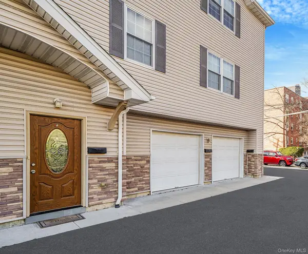 123 Clinton #A, Mineola, NY 11501