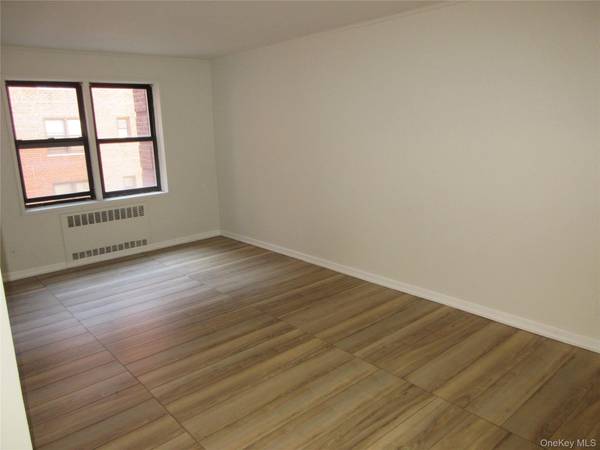 485 East Lincoln AVE #212, Mount Vernon, NY 10550