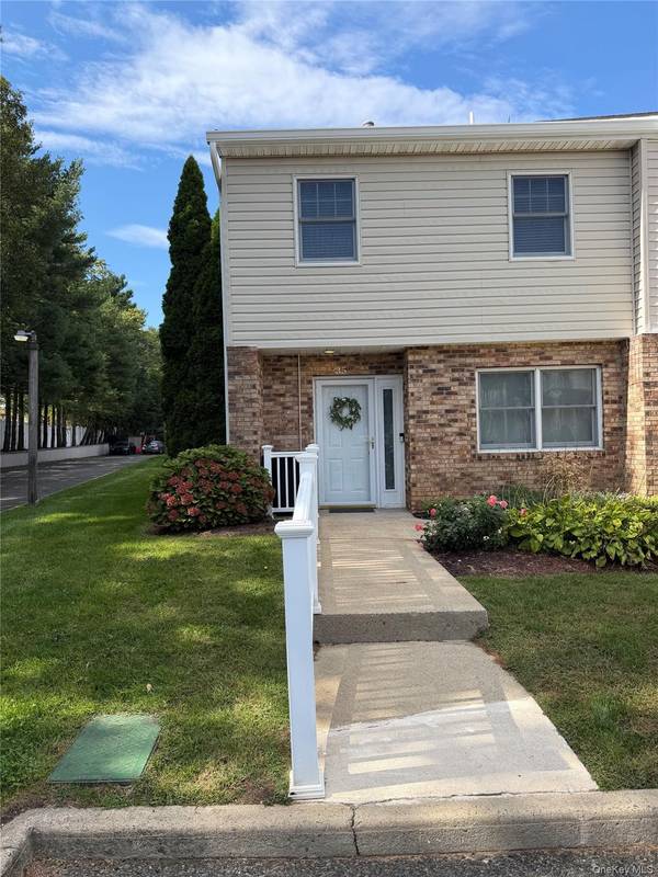 1601 Johnson AVE #35, Elmont, NY 11003