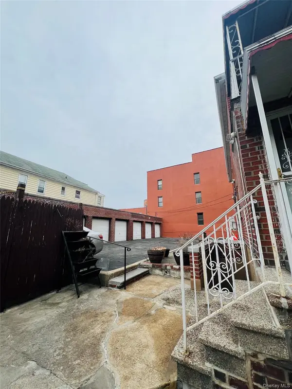 1723 Seddon ST, Bronx, NY 10461