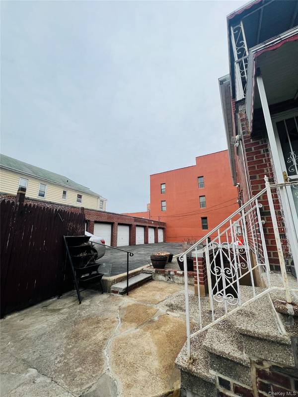 1723 Seddon ST, Bronx, NY 10461