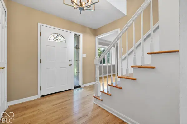 889 Bridle CIR, Carmel, IN 46032
