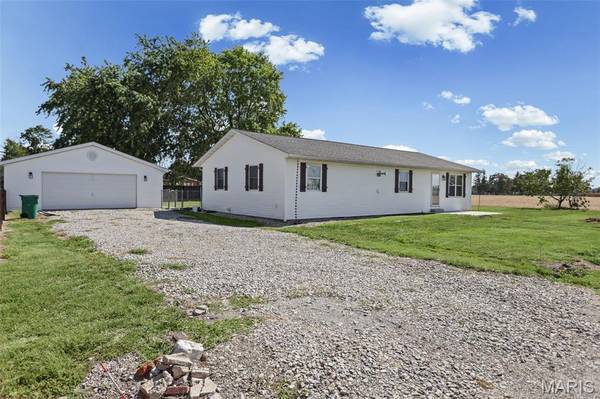 2309 S 6th ST, Fayetteville, IL 62258