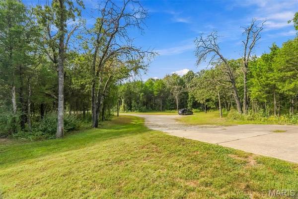 2899 Old Highway 66, Bourbon, MO 65441