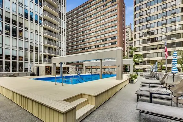 200 E Delaware PL, Chicago, IL 60611