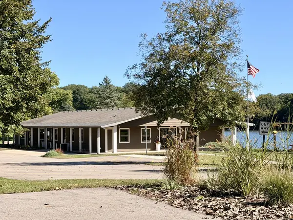 412 Slippery Rock DR, Dixon, IL 61021