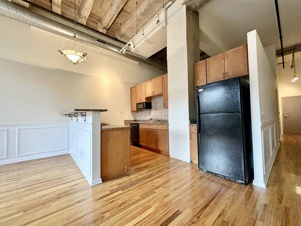 1645 W OGDEN AVE #307, Chicago, IL 60612