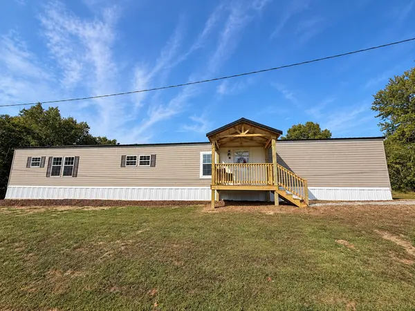 3432 Seed House RD, Iuka, IL 62849