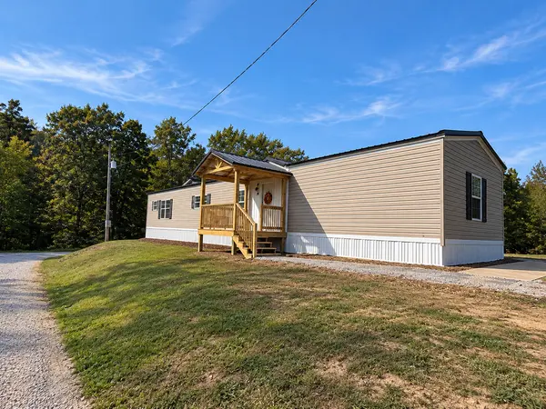 3432 Seed House RD, Iuka, IL 62849