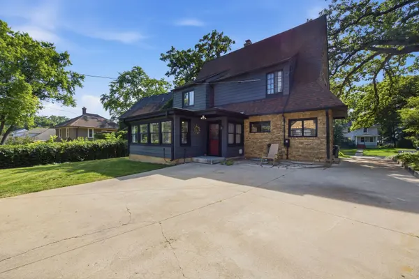 41 Hamilton AVE, Elgin, IL 60123
