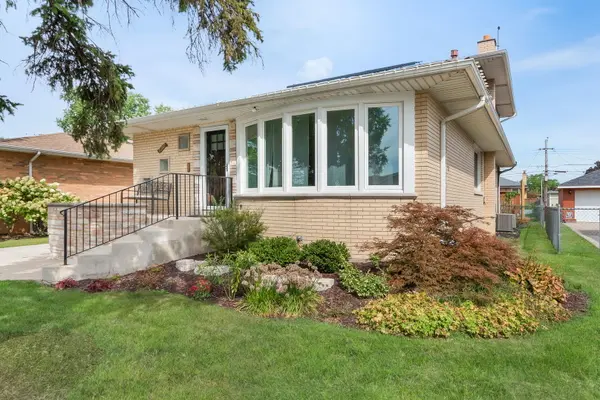 4600 W 101st ST, Oak Lawn, IL 60453