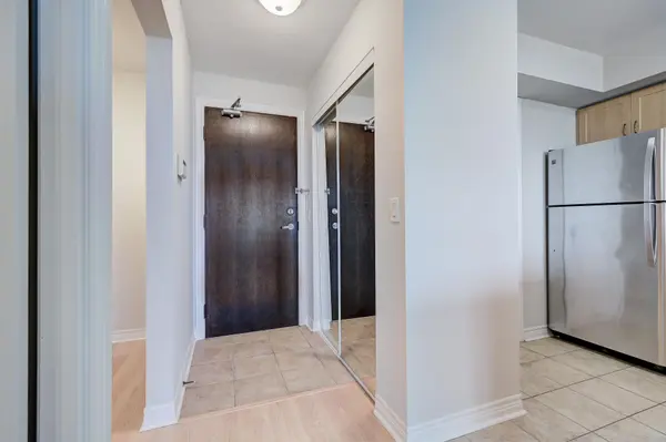 15 North Park RD #1509, Vaughan, ON L4J 0A1