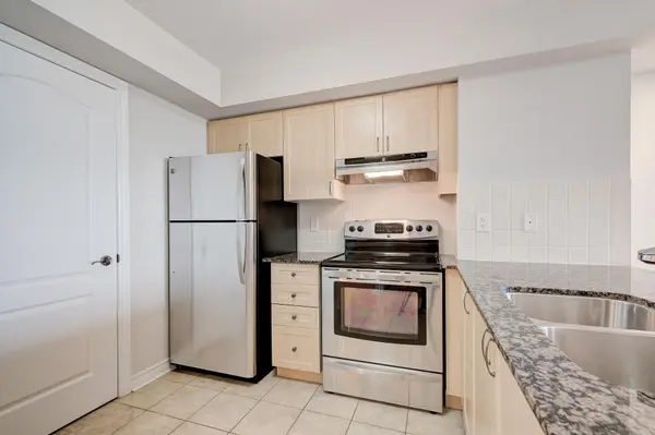 15 North Park RD #1509, Vaughan, ON L4J 0A1