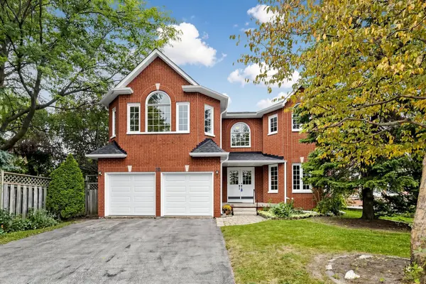 10 Driftwood CT, Richmond Hill, ON L4E 3K8