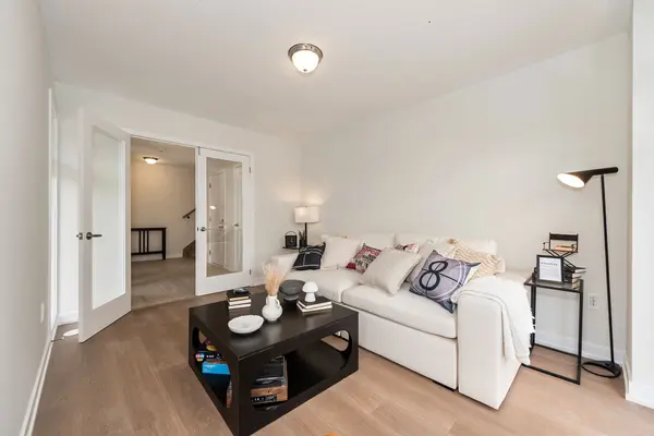 4 Kintall WAY, Vaughan, ON L4L 1V8