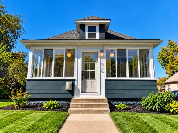 130 10th AVE N, Hopkins, MN 55343