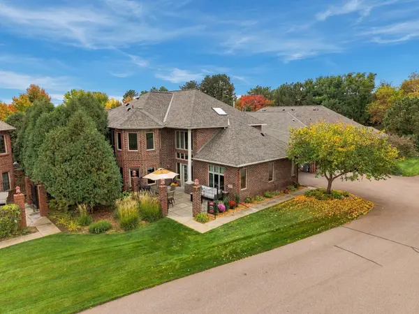 243 W Canyon DR, Hudson, WI 54016