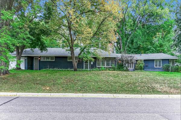 401 Turnpike RD, Golden Valley, MN 55416