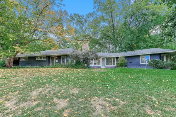 401 Turnpike RD, Golden Valley, MN 55416