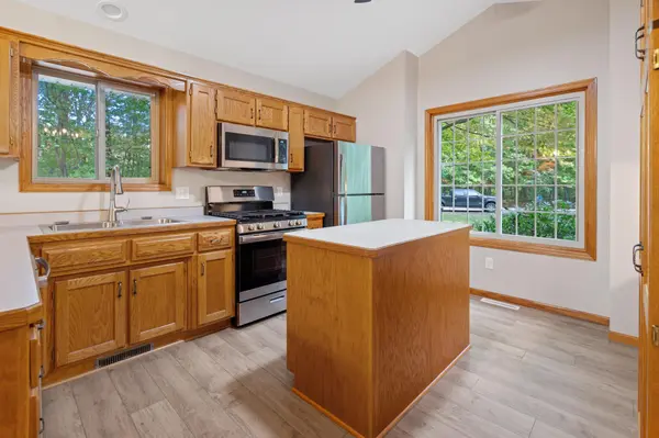 40818 Finley RD, North Branch, MN 55056