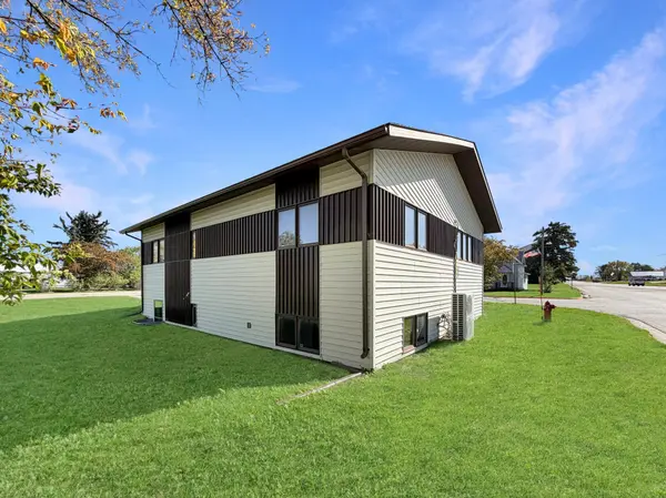 227 1st AVE SW, Clearbrook, MN 56634