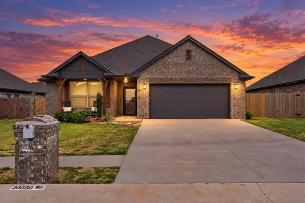 20550 Pioneer DR, Harrah, OK 73045