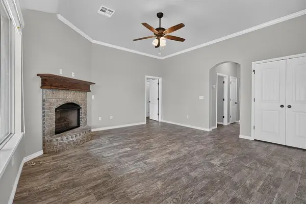 20550 Pioneer DR, Harrah, OK 73045