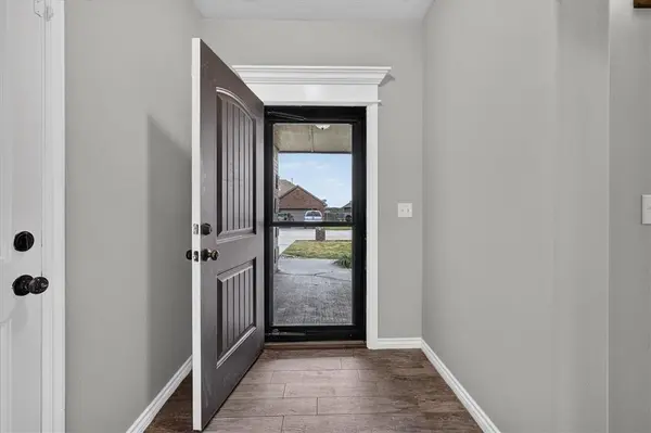 20550 Pioneer DR, Harrah, OK 73045