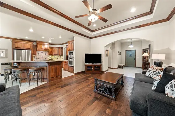 840 Sea Biscuit DR, Edmond, OK 73025