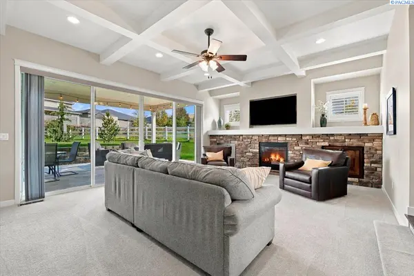 3704 N Levi Ct., Kennewick, WA 99338