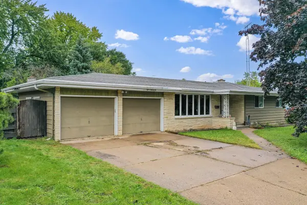 1530 W 7TH AVE, Oshkosh, WI 54902-5508