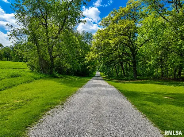 1066 County Road 1150 N RD, Henry, IL 61537