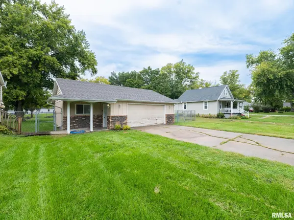 212 GARDENA AVE, East Peoria, IL 61611