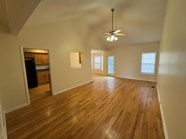 620 S Cavalcade Cir, Oak Grove, KY 42262