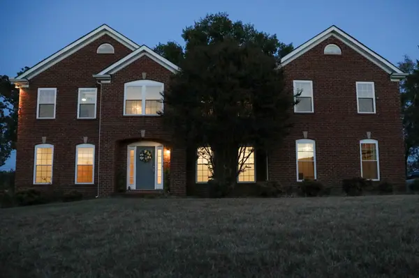 201 Briarcotes Cir, La Vergne, TN 37086