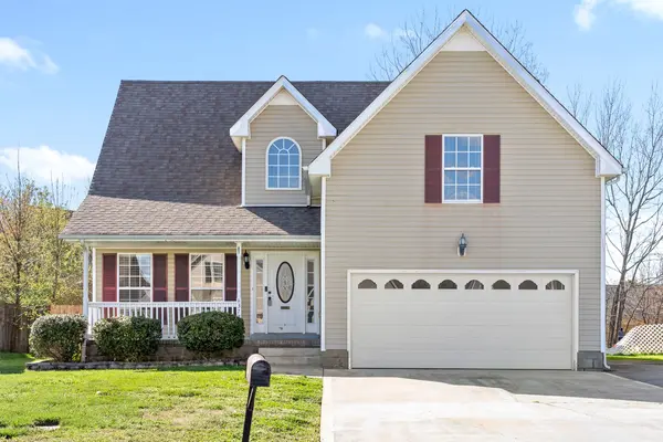 3726 Nadia Dr, Clarksville, TN 37040