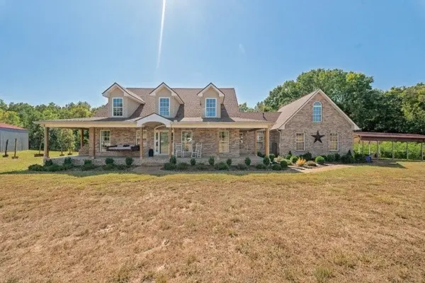 389 Ben Albert Rd, Cottontown, TN 37048
