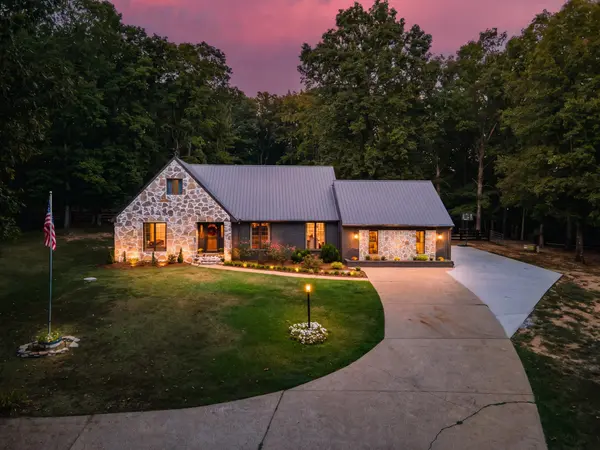 1340 Puckett Hollow Rd, Centerville, TN 37033