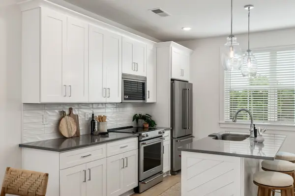 203 Straton Ln, Nashville, TN 37216