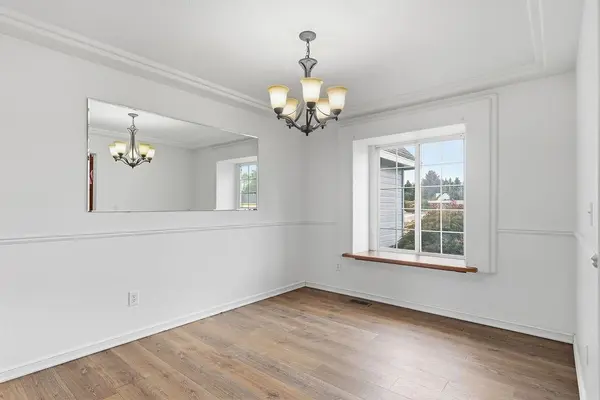 1427 E 6th St, Deer Park, WA 99006