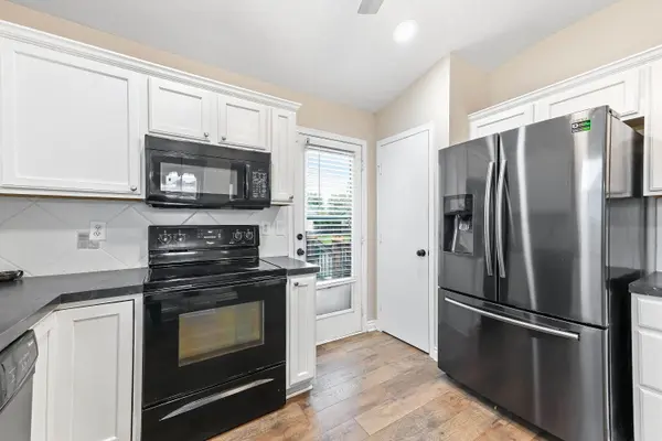 216 W Poplar, Goddard, KS 67052