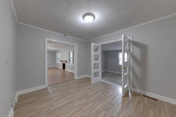705 S Pershing Ave, Wichita, KS 67218