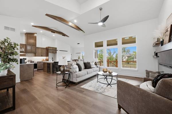 8231 E Summerside Pl, Bel Aire, KS 67226