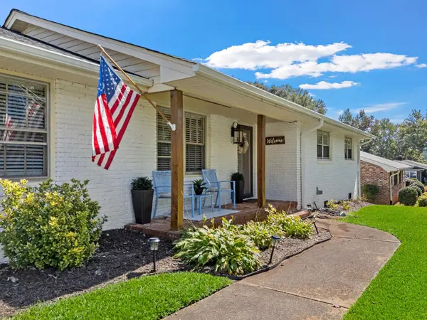 400 Lake Forest DR, Spartanburg, SC 29307