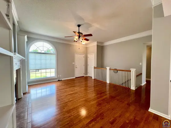 3531 SW Glendale DR, Topeka, KS 66614