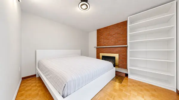 106 Stilecroft DR #5, Toronto W05, ON M3J 1A9