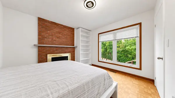 106 Stilecroft DR #5, Toronto W05, ON M3J 1A9