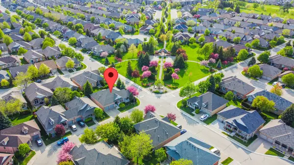 2 Orchard Park Gate, Brampton, ON L6R 1W5