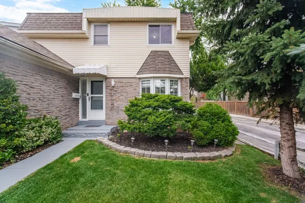 1527 Forestdale CT, Oakville, ON L6H 3A1